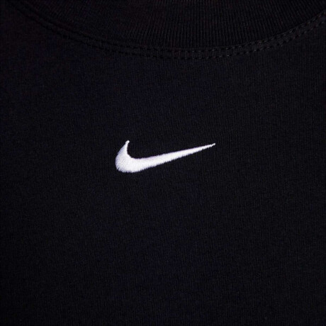Remera Nike Sportswear Tee Essentials de Mujer Negro