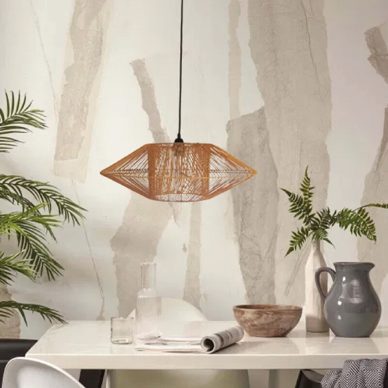 Lampara de techa natural/beige, realizada en fibras cien por ciento naturales Lampara de techa natural/beige, realizada en fibras cien por ciento naturales