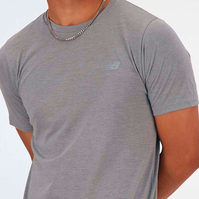 Camiseta Sport Essentials Heathertech de Hombre Gris