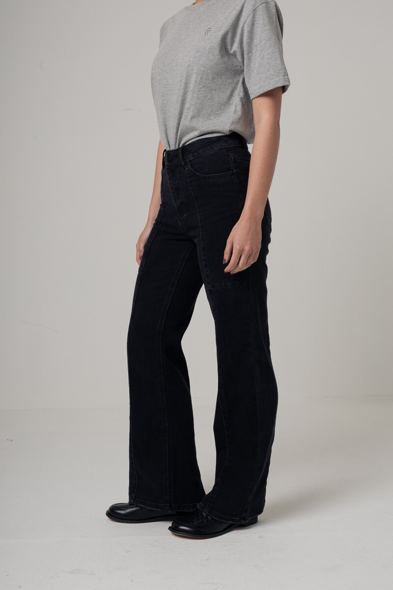 Linn Black