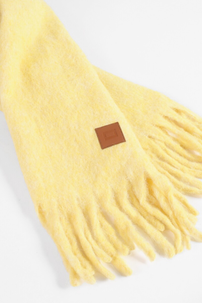 Bufanda con flecos amarillo