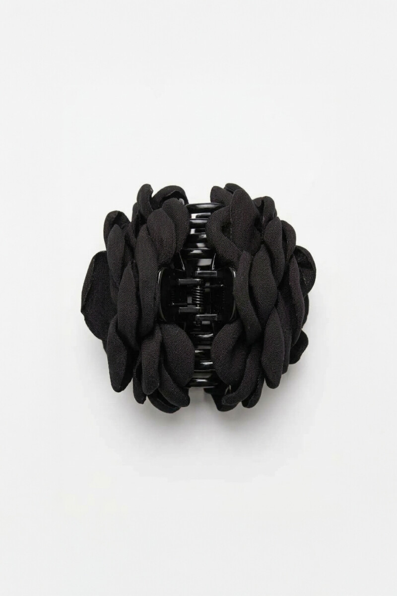 Broche flor tela negro
