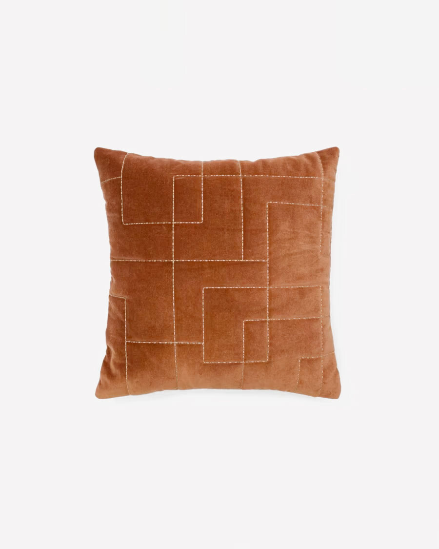 Almohadón Prila 100% algodón terciopelo terracota con bordado geométrico 45 x 45 cm