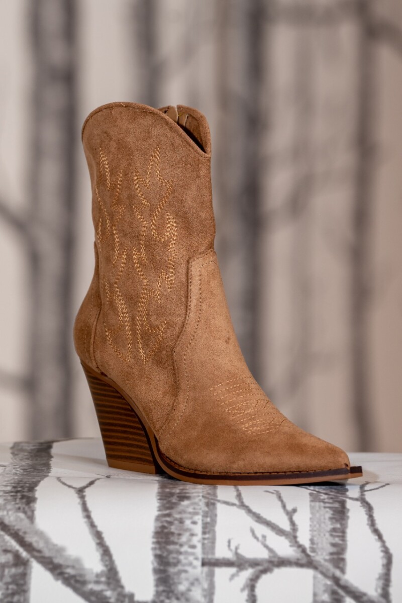 Bota Texana bordada Camel