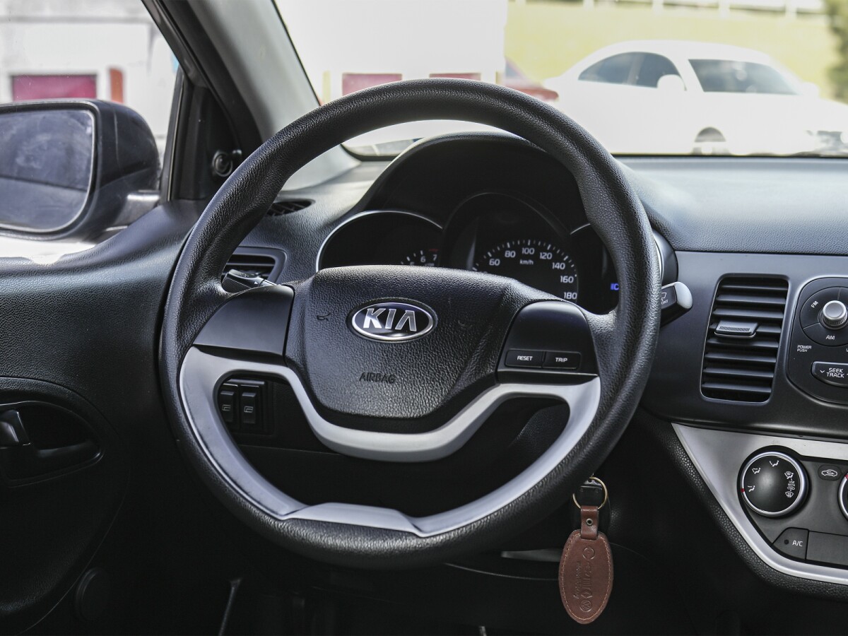 Kia Picanto EX 1.0 Extra Full 2017 EXCELENTE ESTADO! Kia Picanto EX 1.0 Extra Full 2017 EXCELENTE ESTADO!