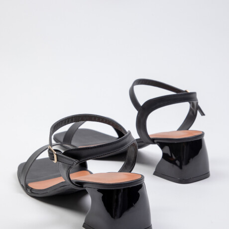 SANDALIA MORELIA Negro
