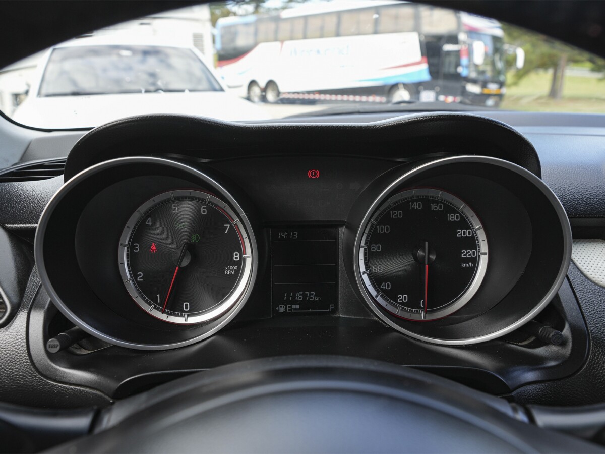 Suzuki Swift Gl 1.2 EXCELENTE ESTADO! | Permuta / Financia Suzuki Swift Gl 1.2 EXCELENTE ESTADO! | Permuta / Financia