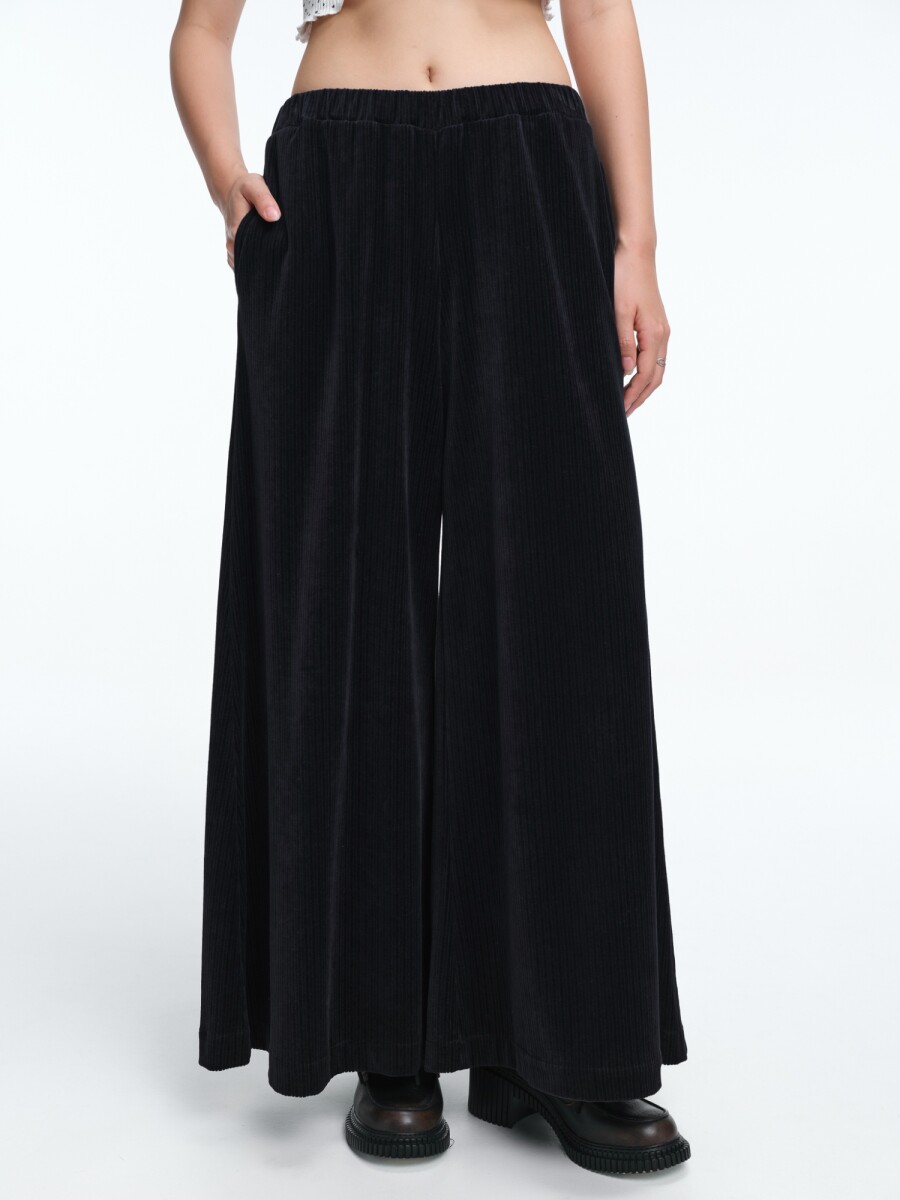 PANTALÓN ANCHO 