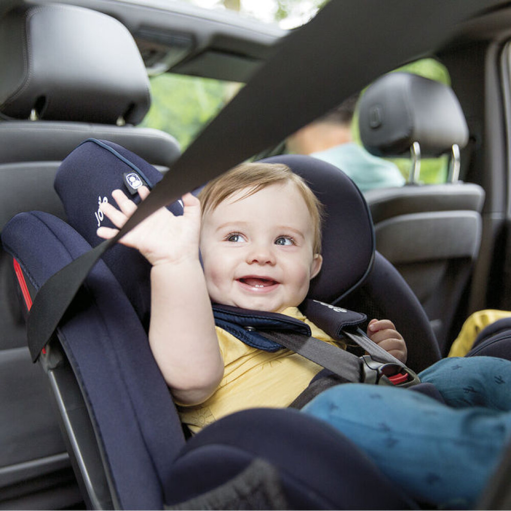 Silla de auto JOIE STAGES 0-7años Silla de auto JOIE STAGES 0-7años