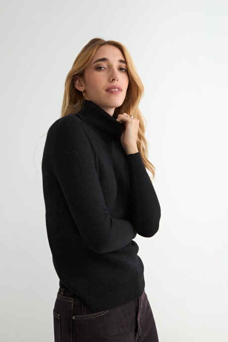 POLERA ARISTATA NEGRO
