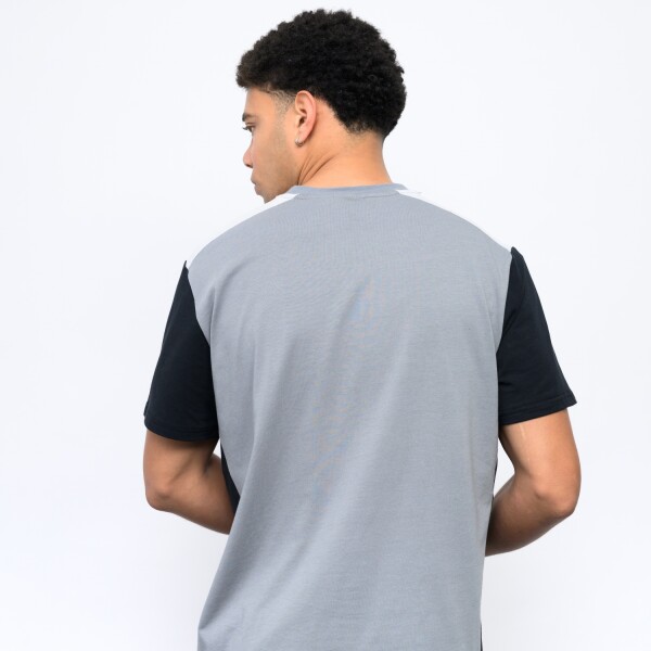 REMERA CUTS Umbro Hombre 025