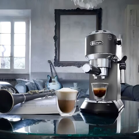 Cafetera DeLonghi Espresso Dedica 952/399 Negro Cafetera DeLonghi Espresso Dedica 952/399 Negro