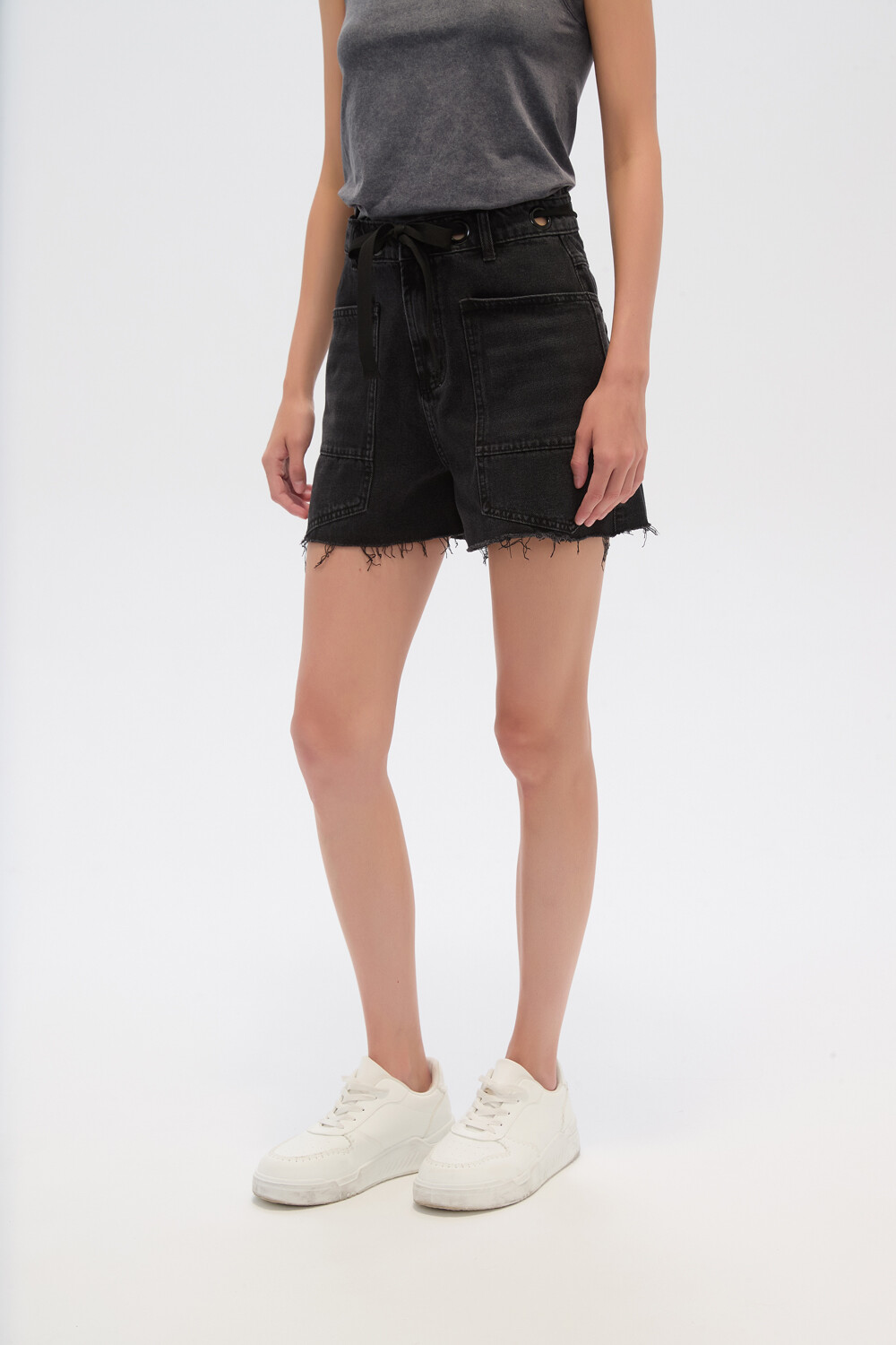 Short Averi Gris Oscuro