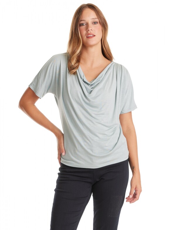 Remera Cuello Volcado VERDE