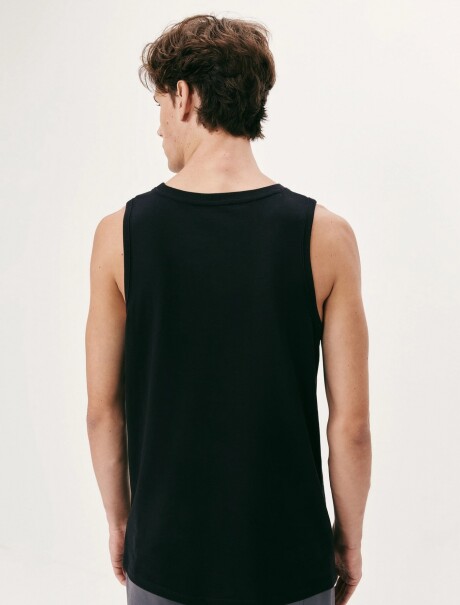 MUSCULOSA BÁSICA NEGRO