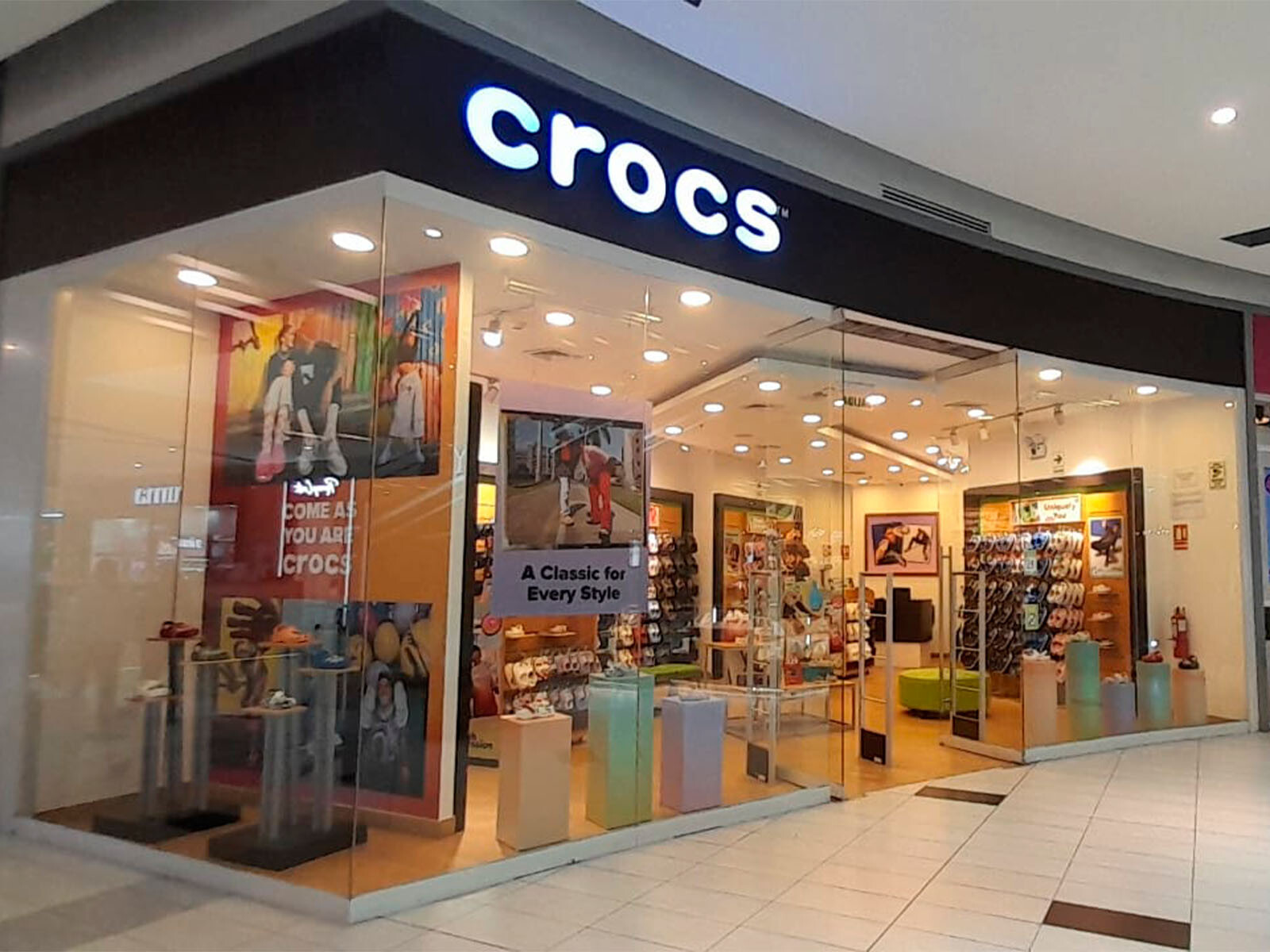 Crocs - Mallplaza Comas