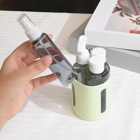 Set de 4 frasquitos con estuche rÃ­gido para viaje Verde