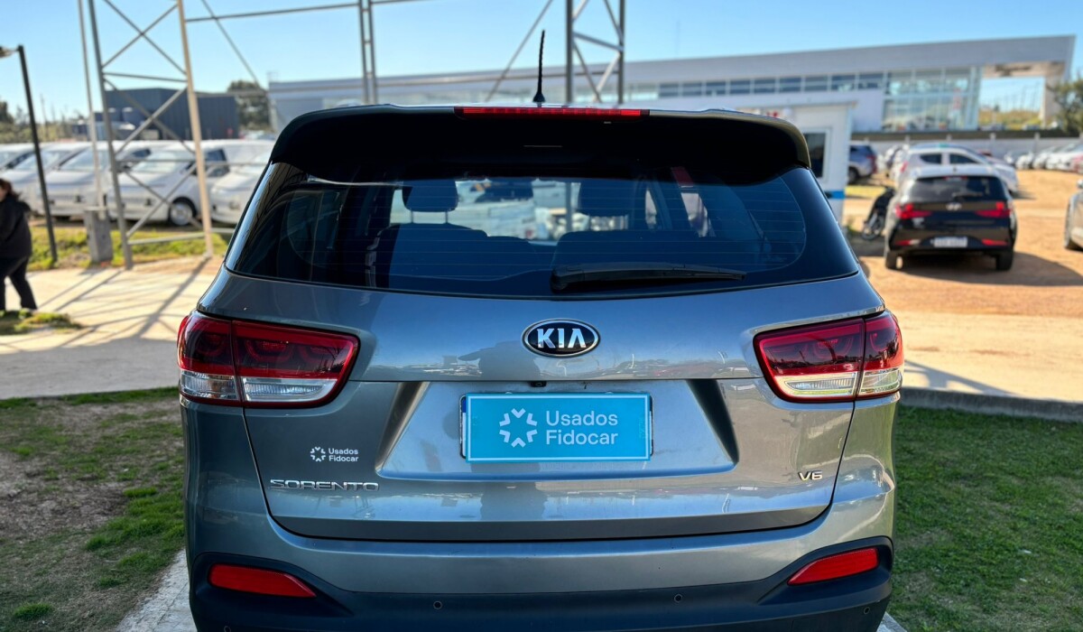 Kia Sorento SX AT 3.4 7 Plz. 2016 Kia Sorento SX AT 3.4 7 Plz. 2016