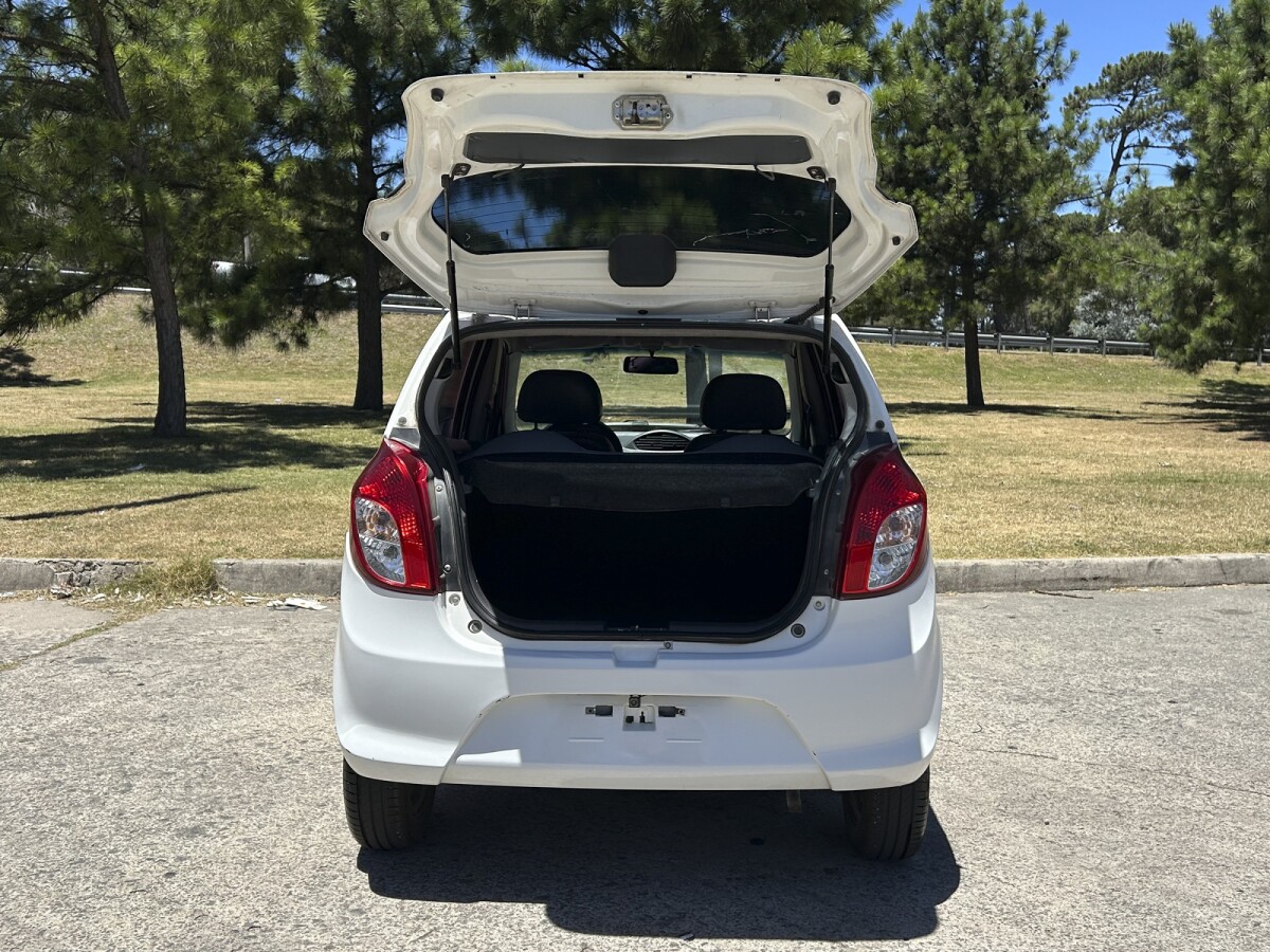 Suzuki Alto GL 2013 EXCELENTE ESTADO! | Permuta / Financia Suzuki Alto GL 2013 EXCELENTE ESTADO! | Permuta / Financia