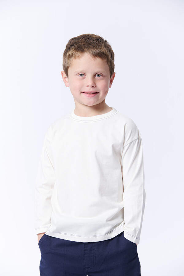 REMERA Manga larga ESTAMPA Contraste Pespunte Blanca