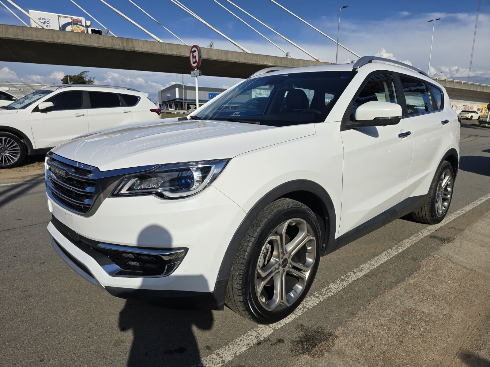 Jetour X70 Luxury 2023 EXCELENTE ESTADO! | Permuta/ Financia 