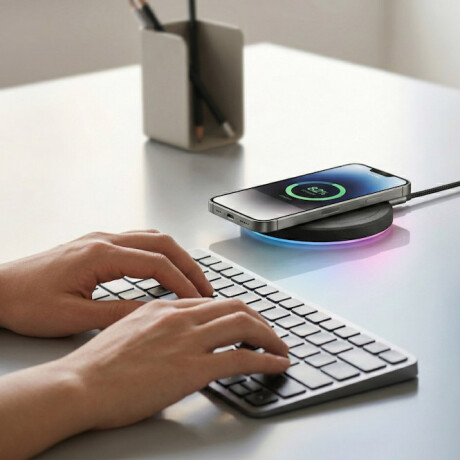 Cargador Inalámbrico Klasse | Conección por cable Type-c incluido Cargador Inalámbrico Klasse | Conección por cable Type-c incluido