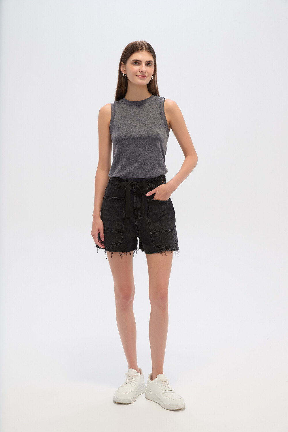 Short Averi Gris Oscuro