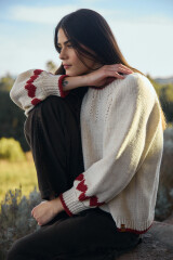 Sweater Hearts Crudo