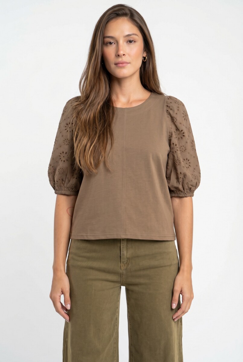 Remera Manga Globo Broderie - Oliva 