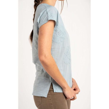 Remera Bordada Alodon Flame Celeste