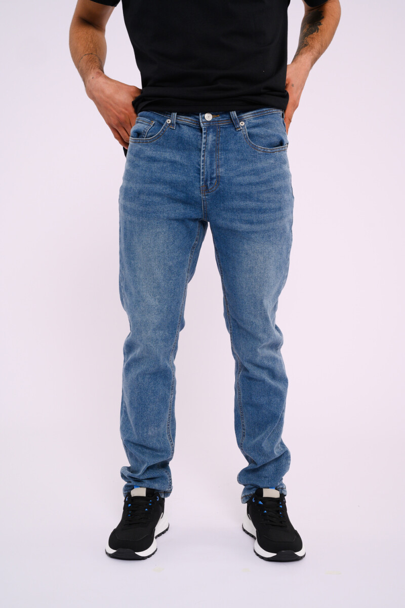 Pantalón de jean regular Celeste