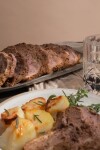 Pernil de Cordero fileteado a las hierbas Pernil de Cordero fileteado a las hierbas