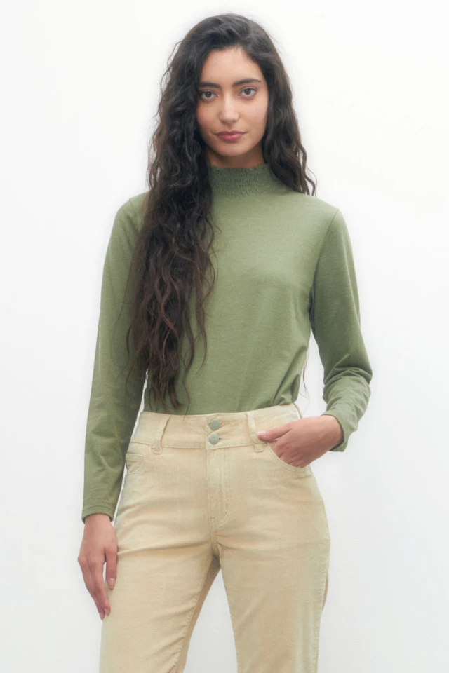 Media polera con punto smock verde oliva