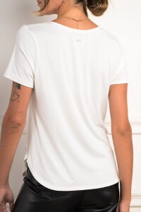 Remera En V Nácar