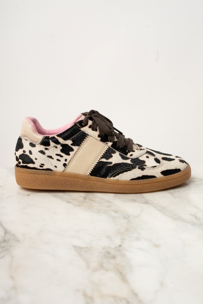 Zapatilla Pelo Animal Print Vaca Marrón