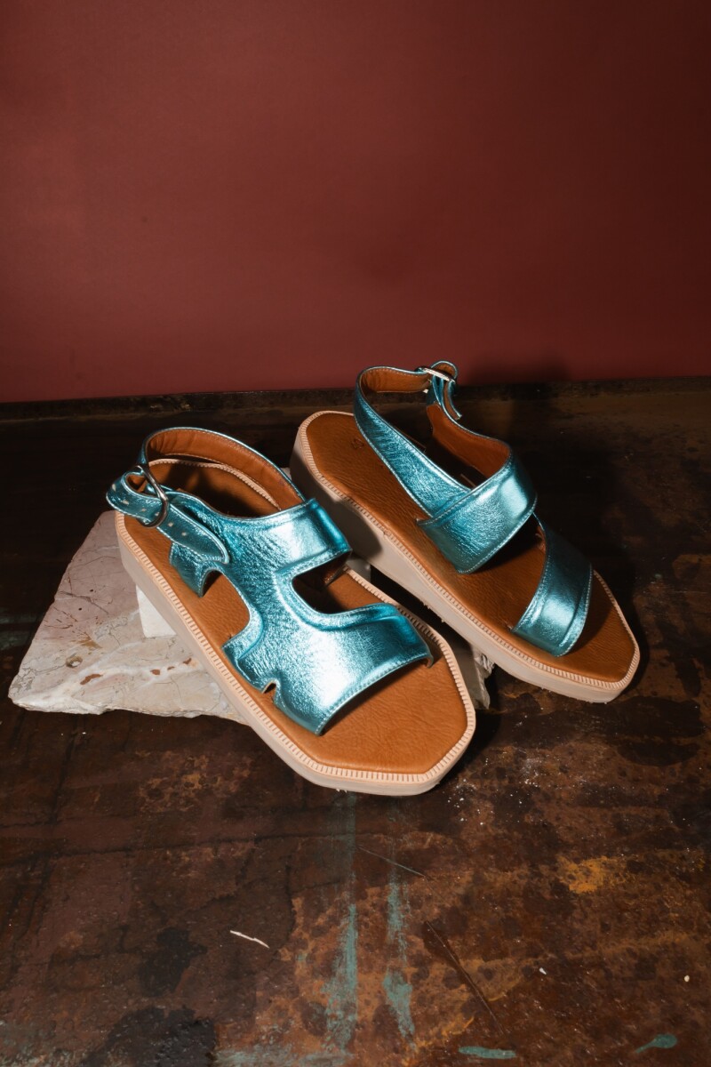 Sandalia Cut Out Celeste Galáctico