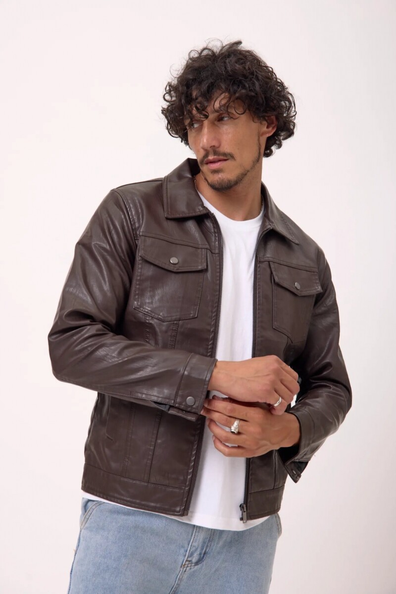 Campera Cuerina Buttonup Marrón