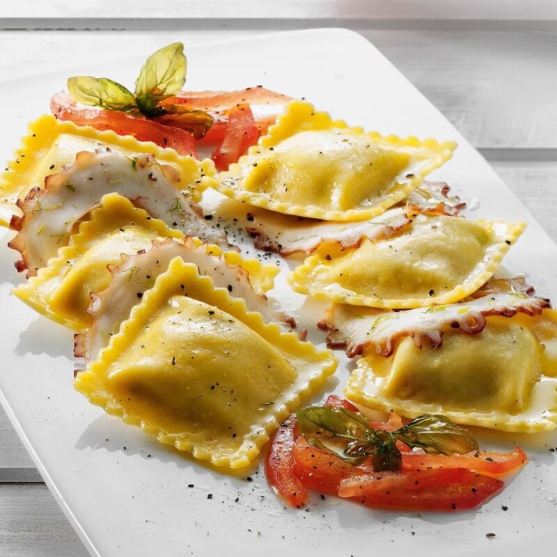 TORTELLI CON MOZZARELLA, TOMATE Y ALBAHACA (RAVIOLON) - 3 KG Tortelli Con Mozzarella, Tomate Y Albahaca (raviolon) - 3 Kg