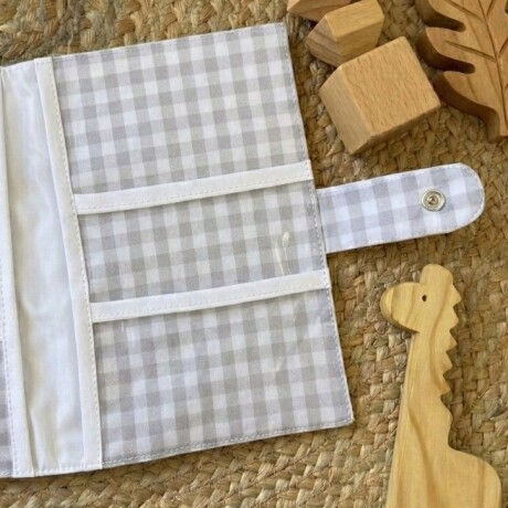 Organizador Carnet Pediátrico Vichy Gris