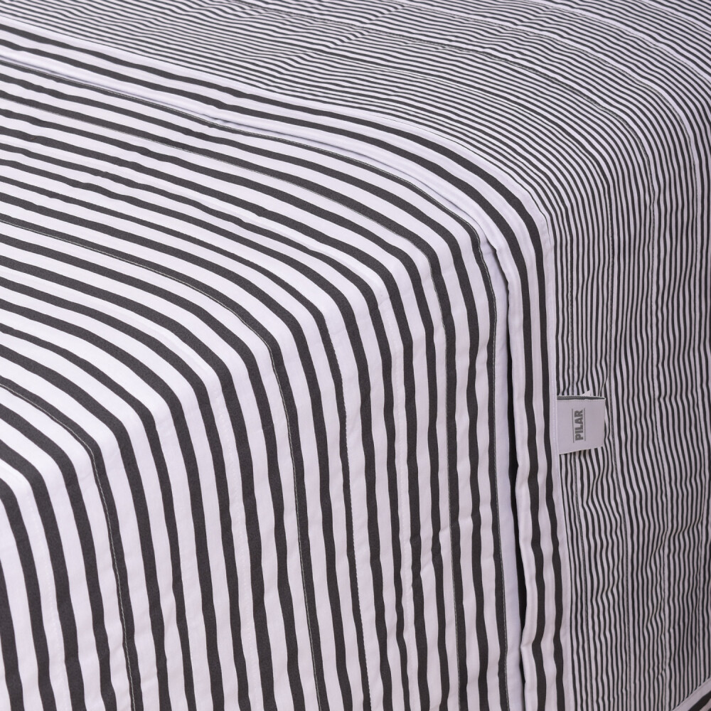 Cubrecama Ava 200 Hilos Rayitas Gris 180x240