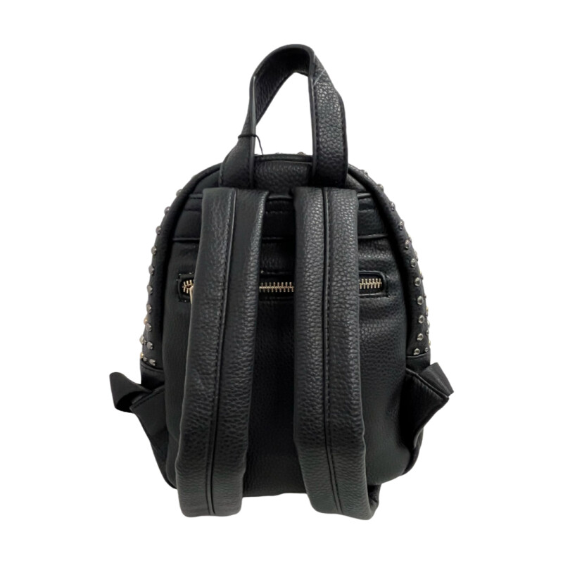 Mochila Con Detalles En tachas FC MOCHILA TACHAS