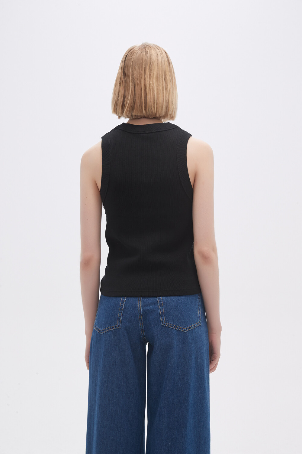 Musculosa Ratu Negro