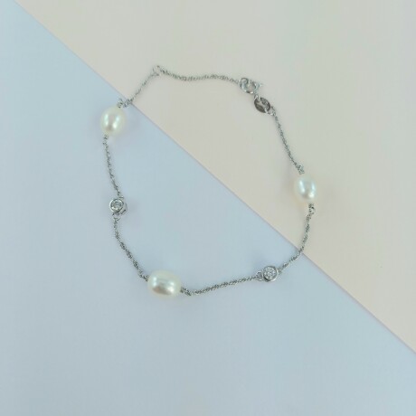 Pulsera de plata 925 con perlas de río y circonias. Pulsera de plata 925 con perlas de río y circonias.