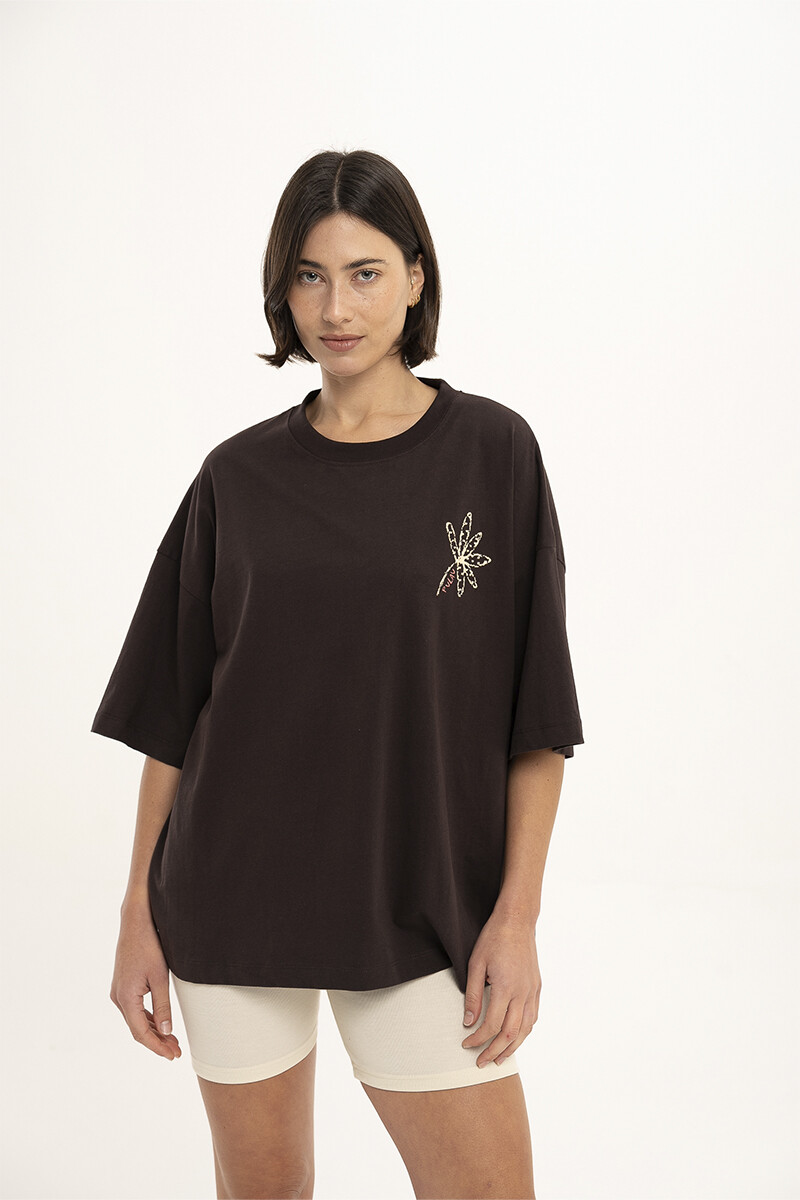 Remera Pulau Flowers - Marrón 