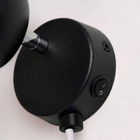 ARTEFACTO BOLD DE ADOSAR ORIENTABLE Luminaria de Pared Bold Negro