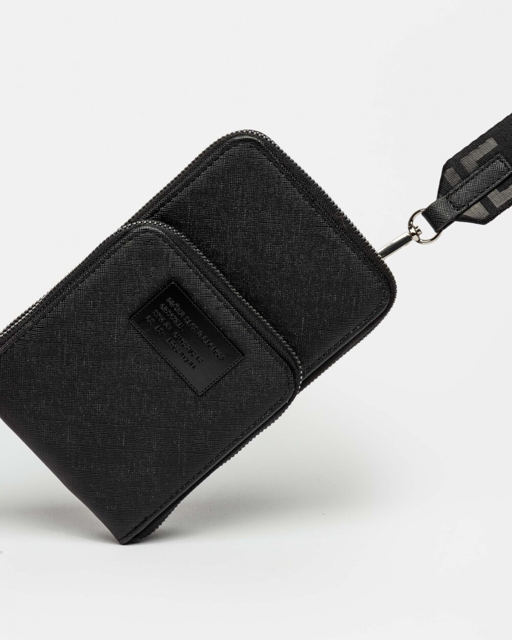 Porta Celular Penny en Efecto Cuero Zaffiano Negro