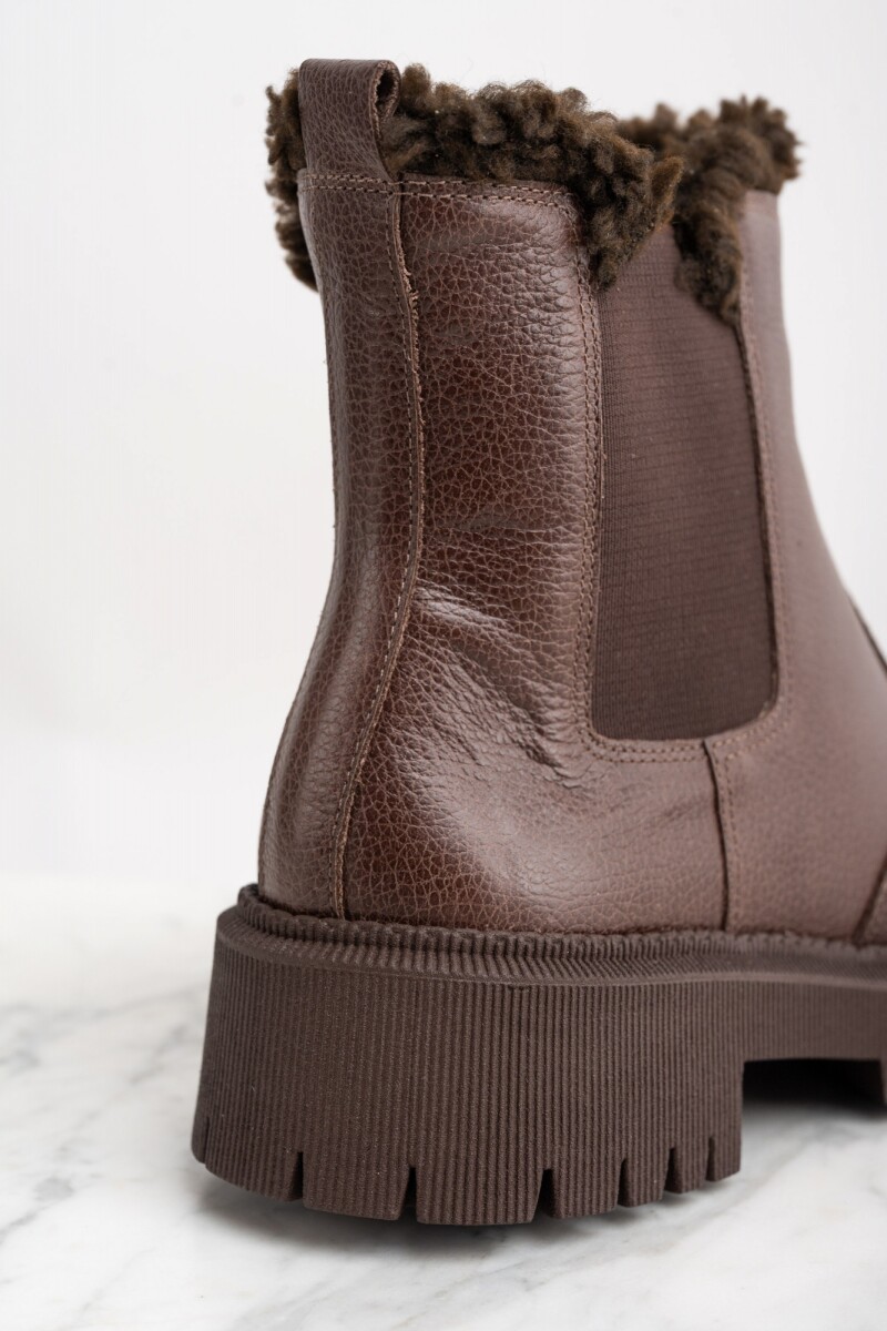 Bota Cuero Con Corderito Cafe