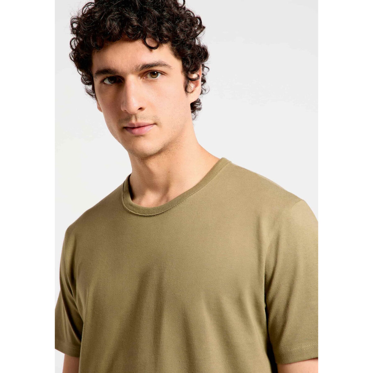 CAMISETA MM MASC - OLIVA ESCURO 