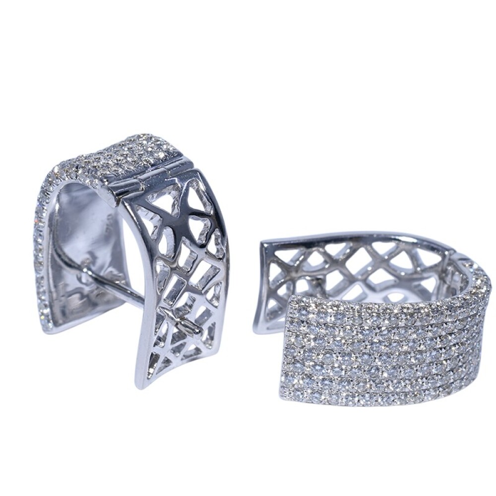 Aros Oro 18 k blanco con brillantes, engarce pavé. Aros Oro 18 k blanco con brillantes, engarce pavé.
