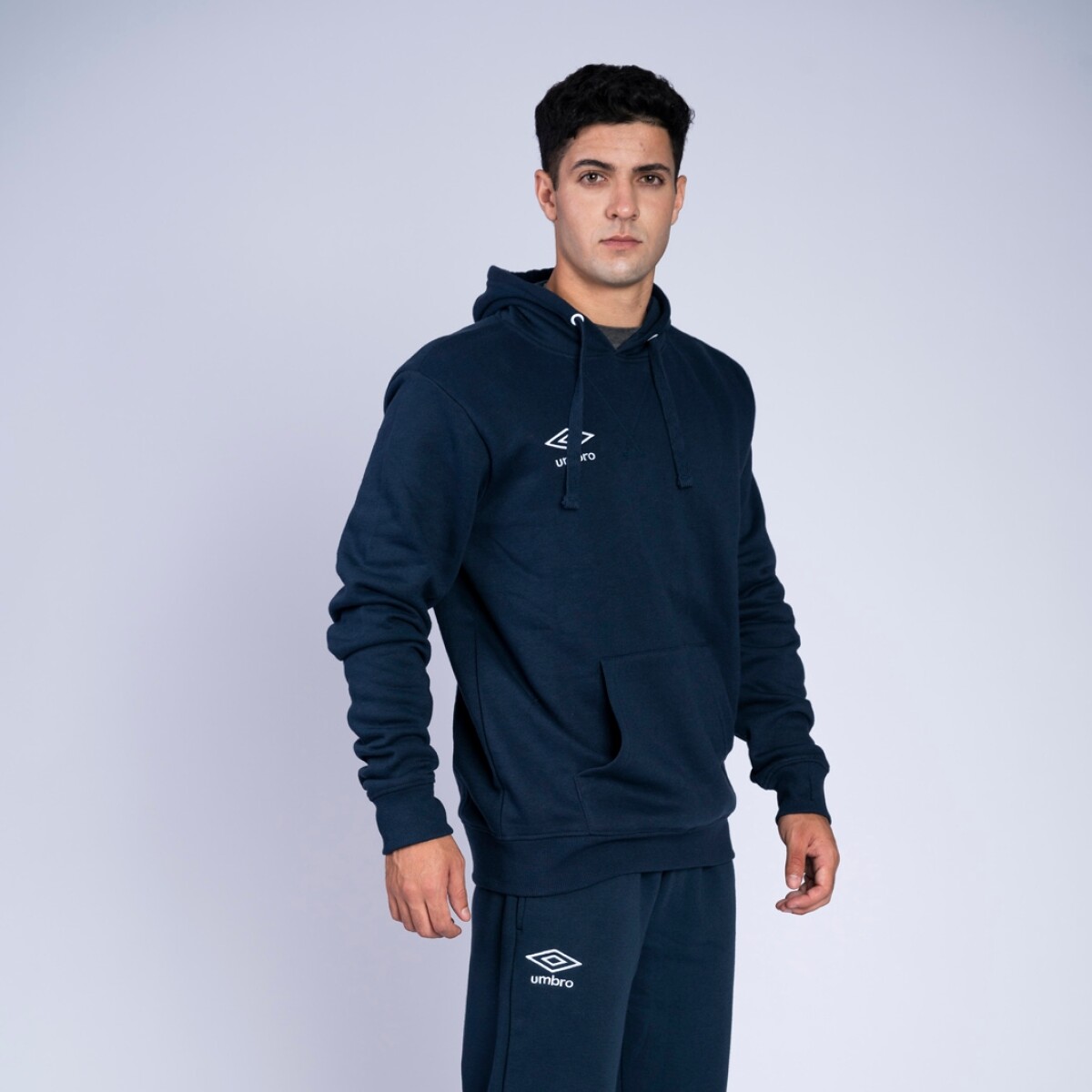 Canguro Básico Umbro Hombre - 001 